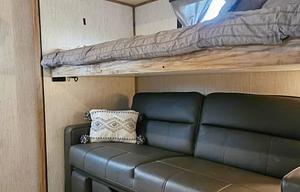 Finger Lakes RV Rentals "Solaire"
