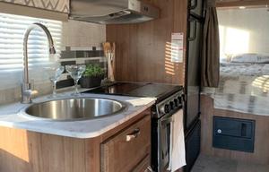 2020 Chevy Gulf Stream RV Conquest 23DBL Lite