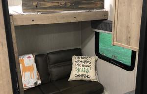 Great family camper with room