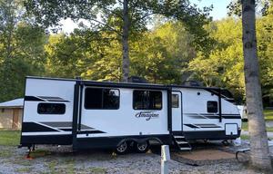 Smoky MTN Family Fun Bunkhouse Trailer (sleeps 8)
