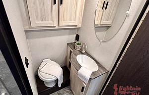 Forest River Sunseeker LE Model 2850SLE Motorhome