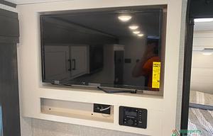 2024 Jayco Jay Feather 22BH Private Bed/Twin Bunk