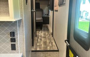 2022 Highland Ridge RV Roamer RF364BHS RV rental photo 13
