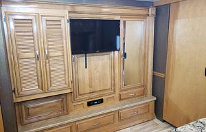 Luxury Class A  - DELIVERY & SETUP by OWNER