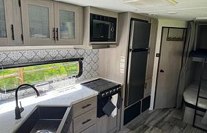 2021 Dutchmen RV Coleman Lantern Series 263BH