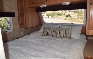 Beautifully updated 2006 Jayco Jay Flight with comfy queen and bunks! - Huge slideout