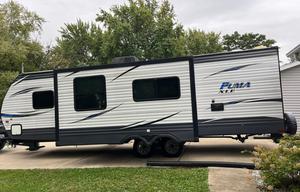2018 Palomino Puma XLE Lite 27RBQC RV rental photo 9