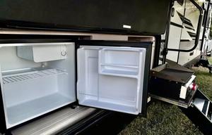 Easy Come, Easy Go RV | 2 Miles From F1 & COTA