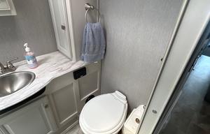 2021 Admiral 35R RV rental photo 14