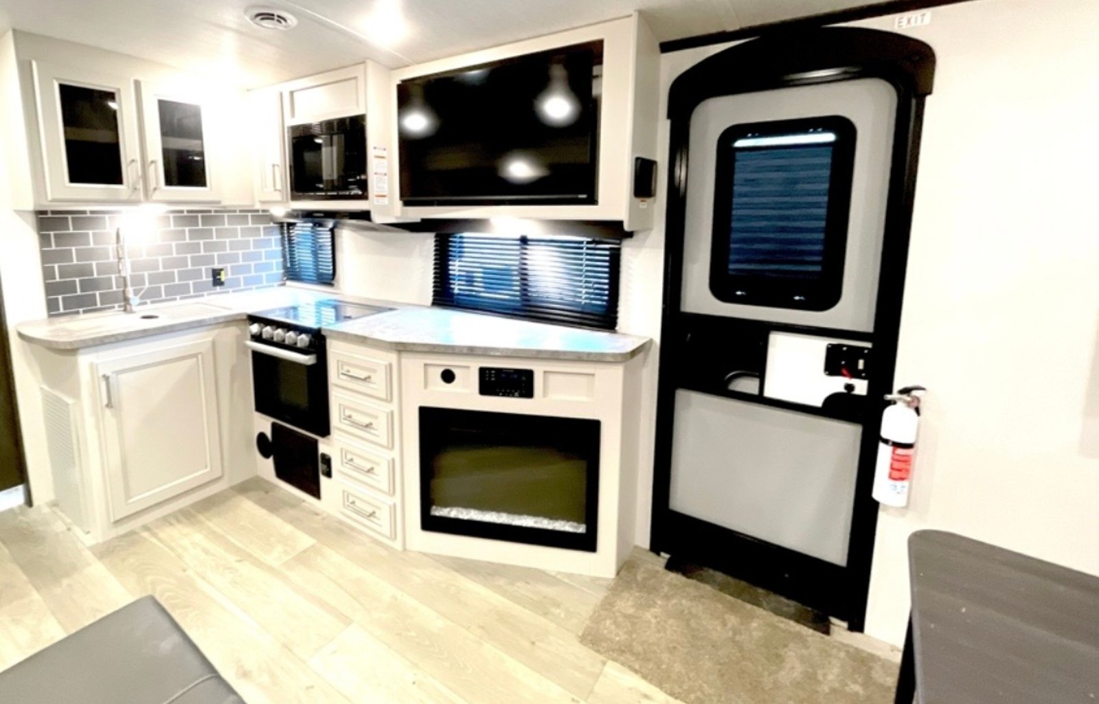 2024 Keystone Cougar | Sleeps 9 | Family RV
