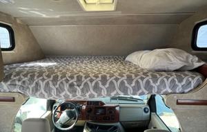 EDWARD - 2014 Winnebago Chalet WF-224VR