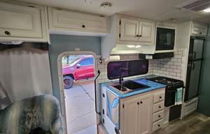 2010 Four Winds RV Chateau 31B