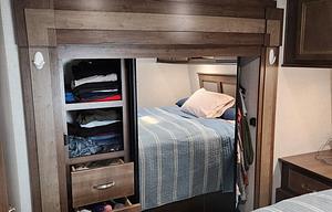 Bunkhouse!Sleeps 10, Spacious, Pet Friendly,Island