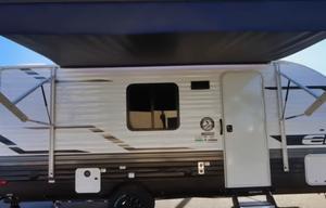 2025 Evo 175bh RV rental photo 9