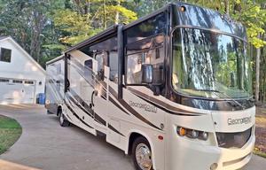2014 Georgetown 351DSF RV rental photo 2