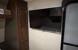 2017 Z 1 Lite ZT19BH RV rental photo 9