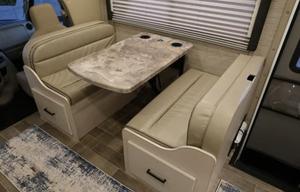 C8 *NEW*2022 Thor LUXURY KING Bed,8 Sleeper,Solar