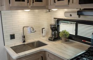 DOLLY | 2025 Della Terra Bunkhouse | Sleeps 8