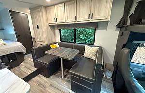 Forest River Sunseeker – Family Fun Easy to Drive