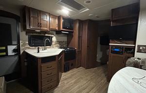 Jayco white hawk model 20MBR      23 ft. 2015 yr