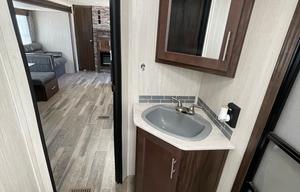 2019 Cherokee Forest River. Sleeps 10!