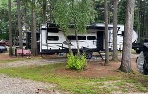 2022 Reflection 28BH RV rental photo 5