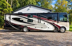 Family Adventure Thor 37TB Bunkhouse