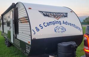 #1-22 Forest River Wildwood full stock/outdr kitch