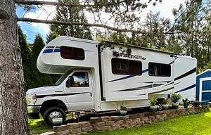 2021 Forest River Sunseeker LS 2550 26K **Extras**