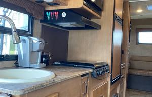 2016 Thor Motor Coach Axis 25.1