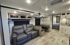 2025 Palomino Puma 27RBDS RV rental photo 6