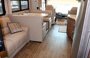 2020 Thor Motor Coach Miramar 37.1