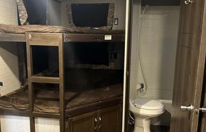 2019 Keystone RV Premier Ultra Lite 29BHPR RV rental photo 5