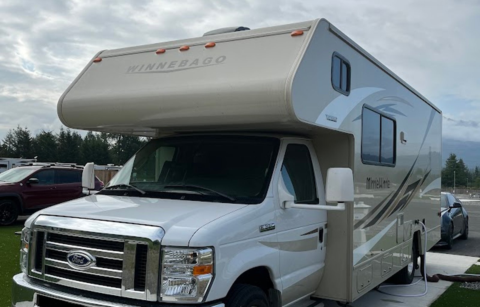 2017 Winnebago Minnie Winnie 25B