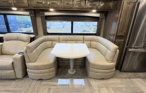 2019 Discovery LXE 44H RV rental photo 8