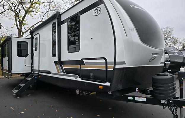 2025 Forest River Vibe- Perfect Couples Trailer