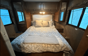 2015 Thor Motor Coach Four Winds 28Z