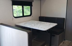 2023 Coleman 17B RV rental photo 9
