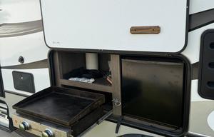 Adventure ready Cougar - bunks + family friendly