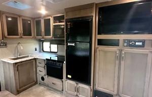 Mountaineer-  Solar Lux bunkhouse! InlandNWRentals