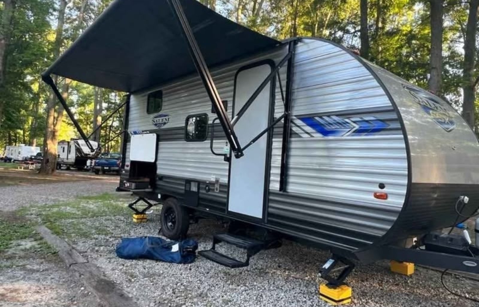 Cozy RV for the Perfect Camping Trip