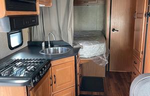 2017 Thor Motor Coach Majestic 23a