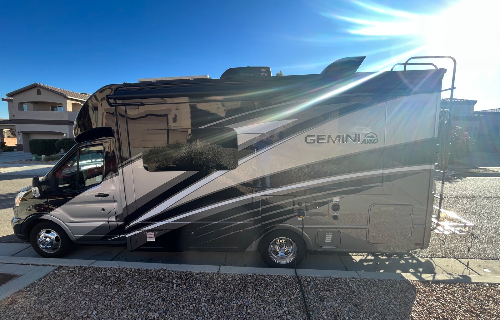 Daniel’s Family & Pet Friendly Thor Gemini AWD23TW