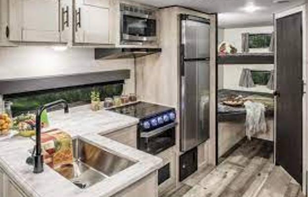Chef Skuter's RV Rental - Get Skutin'