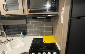 2021 Keystone Hideout Bunkhouse Sleeps 7-8