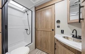 The Tumbleweed | Bunk House (Sleeps 8)