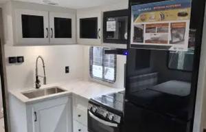 Solaire BRAND New 3 bedroom HIDDEN PANTRY Sleeps8