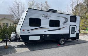 Coachmen Clipper Ultra-Lite bunkhouse