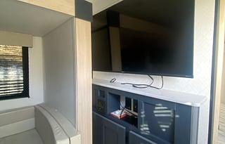 2024 Prime Time RV Avenger LE 24BHSLE RV rental photo 3