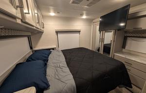 The Adventure Wagon! Family/Pet Friendly Sleeps 8